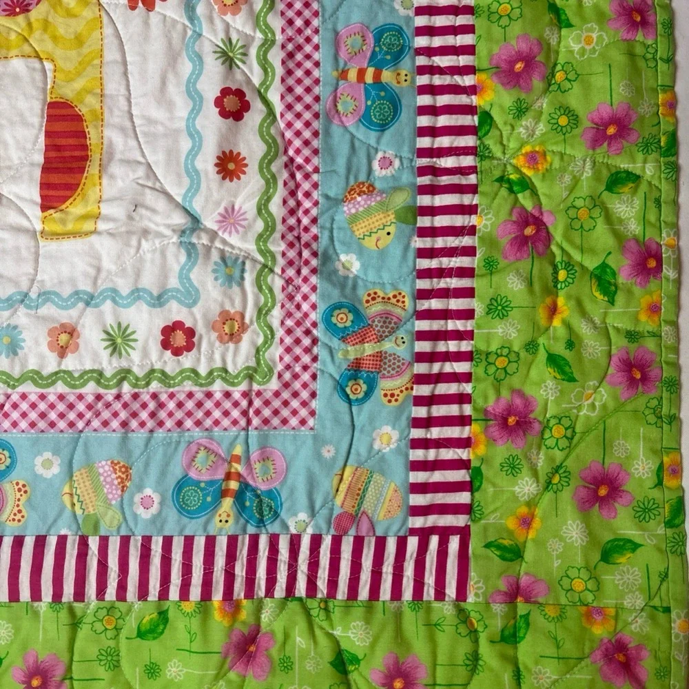 Hand Made Quilt Baby Crib Nursery Blanket Giraffe Turtles 43”x51”